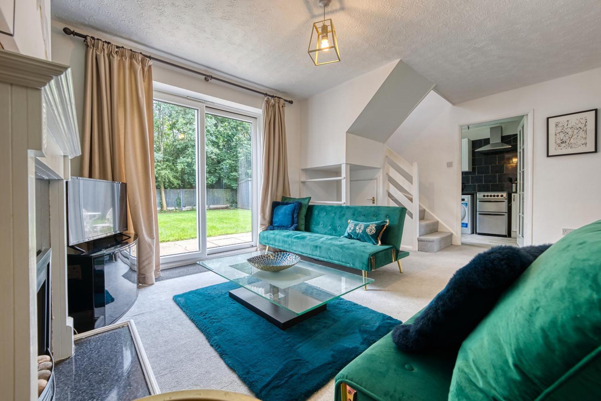 Capri 13 Sa - 3 Bed House, Close To Loughborough University & M1 Motorway, Free Wifi, Big Garden, Ample Parking- Ask For Contractor Rates! Bagian luar foto