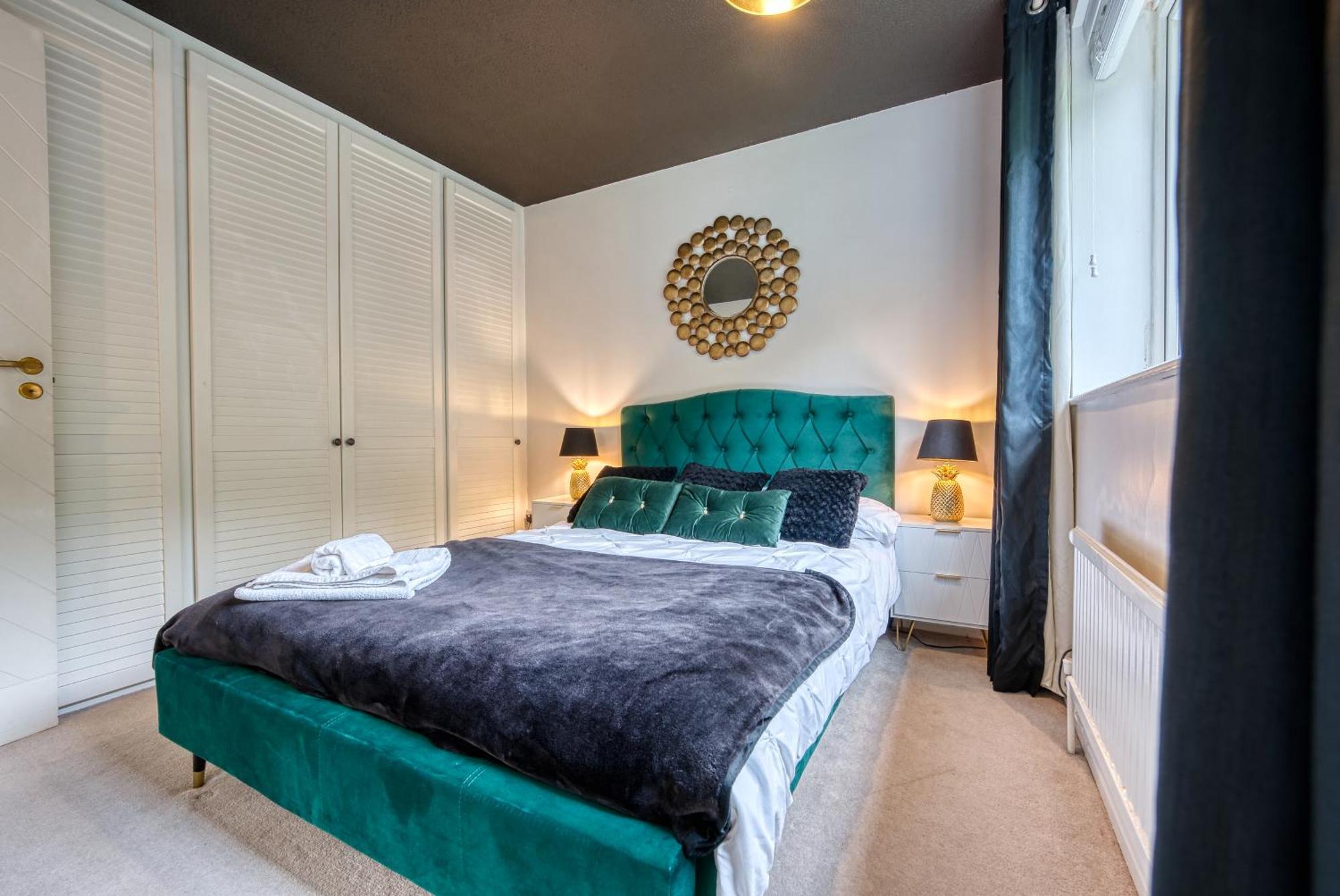 Capri 13 Sa - 3 Bed House, Close To Loughborough University & M1 Motorway, Free Wifi, Big Garden, Ample Parking- Ask For Contractor Rates! Bagian luar foto