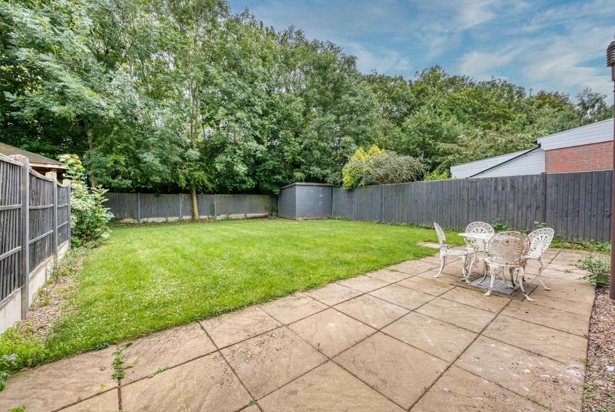 Capri 13 Sa - 3 Bed House, Close To Loughborough University & M1 Motorway, Free Wifi, Big Garden, Ample Parking- Ask For Contractor Rates! Bagian luar foto